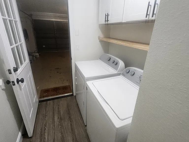 1712 Erin Brooke Dr — Photo 2