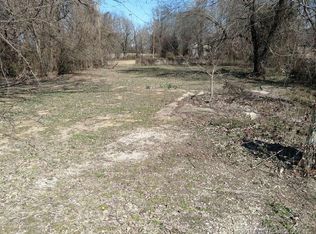 420 W 7th St, Claremore, OK 74017