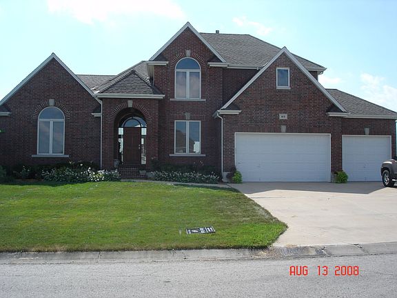 Front of Home/3 Car Garage