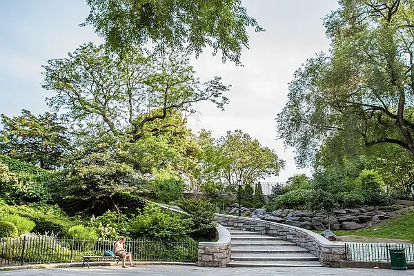 Rented by Living New York | media 10