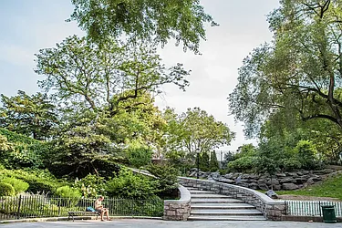 Rented by Living New York