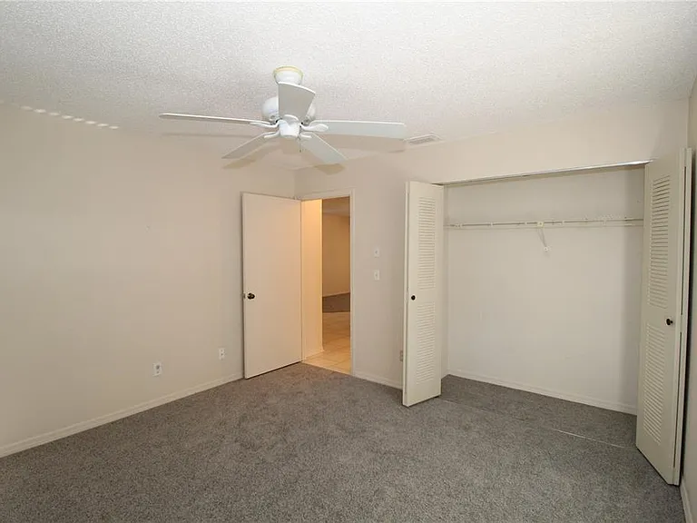 301 Bryce Ct — Photo 27
