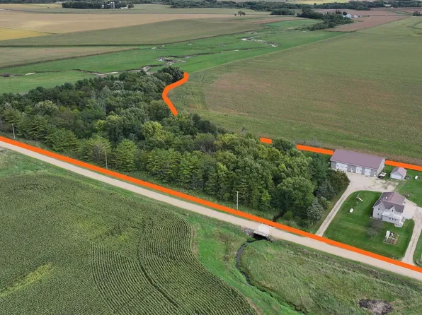 1744 Quinlan Ave, Lawler, IA 52154