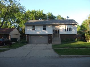 317 Villa Rd, Streamwood, IL 60107