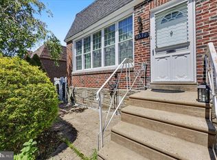 8512 Frontenac St, Philadelphia, PA 19152