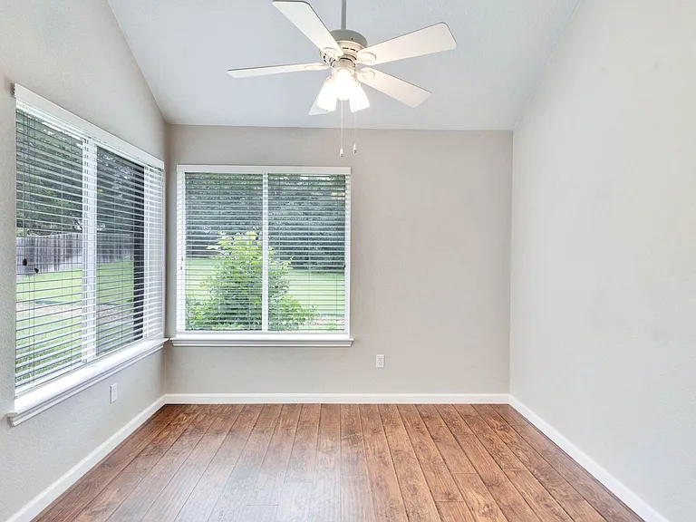 6412 Convict Hill Rd — Photo 41
