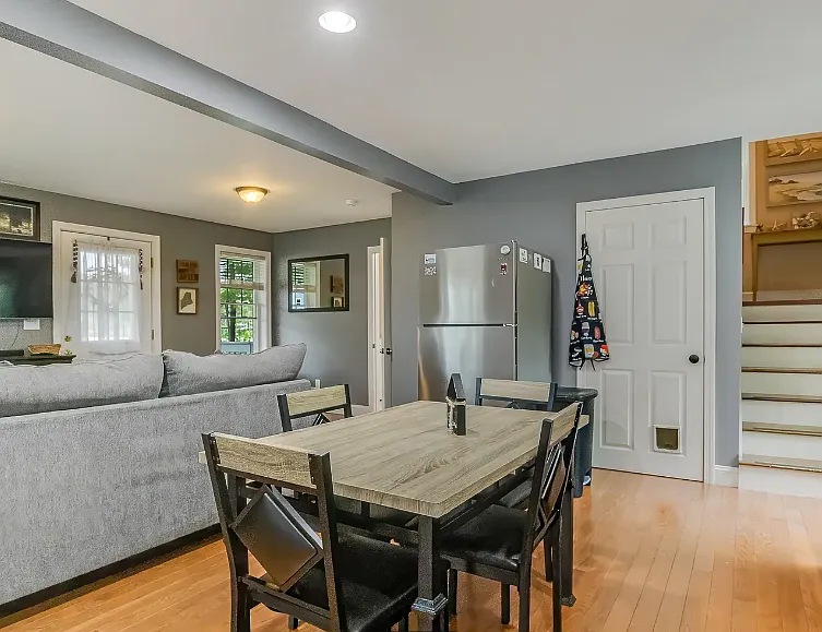 2 bed, 1144 sqft, $2,400 — Photo 3