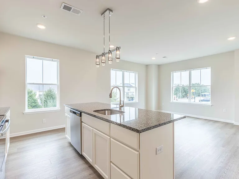 73 Wildflower Ln — Photo 3