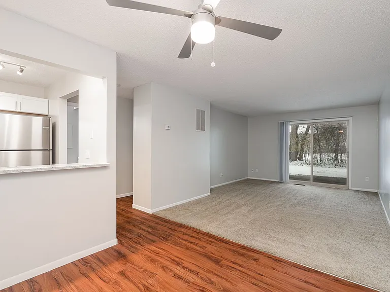 Greenwood Apartments — Photo 10