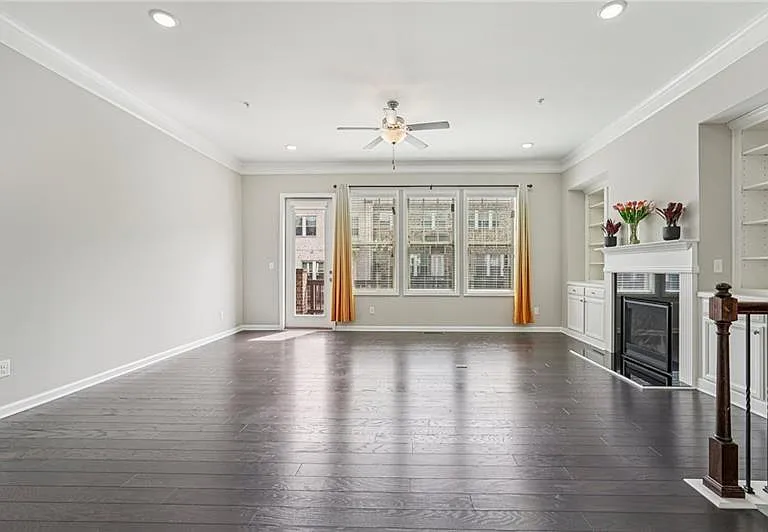 741 Topsail Ln — Photo 8
