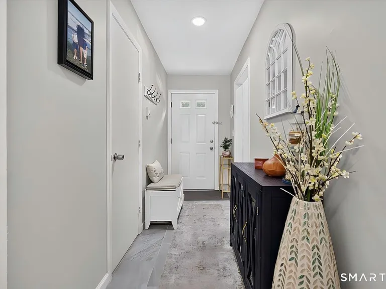 1141 Waterbury Rd — Photo 15