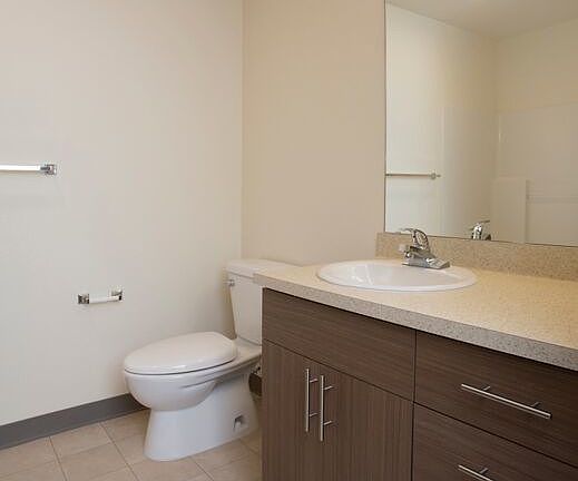 2nd image of 736 8th Ave NE Unit 323
