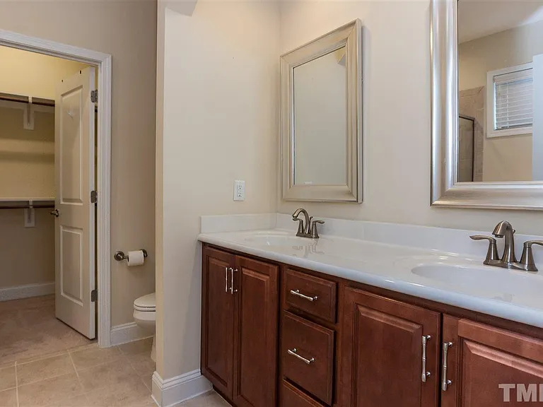 1553 Fullerton Pl — Photo 10
