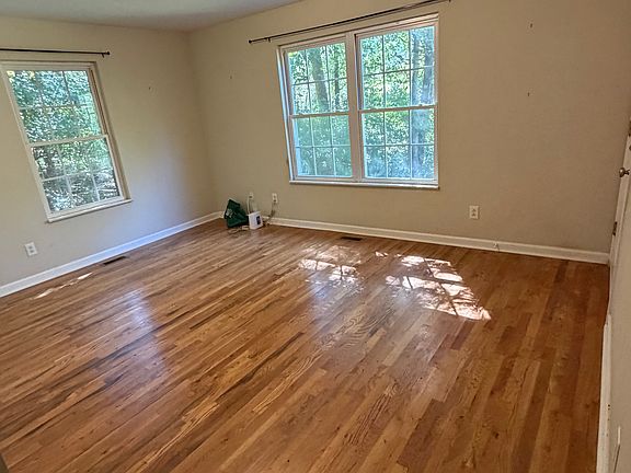 4th image of 5929 Burnett Creek Rd