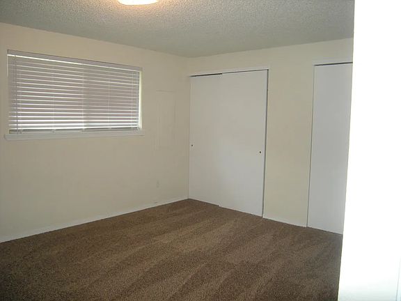 3rd image of 6916 NE 137th Ave APT D