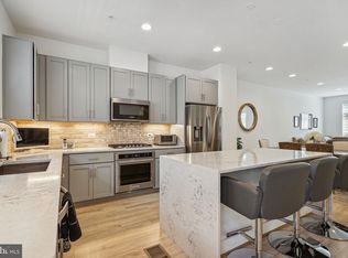 3320 Woodland Phlox St, Rockville, MD 20852