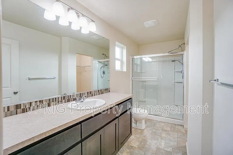 4 bed, 2.5 bath, 1684 sqft, $2,895 — Photo 3