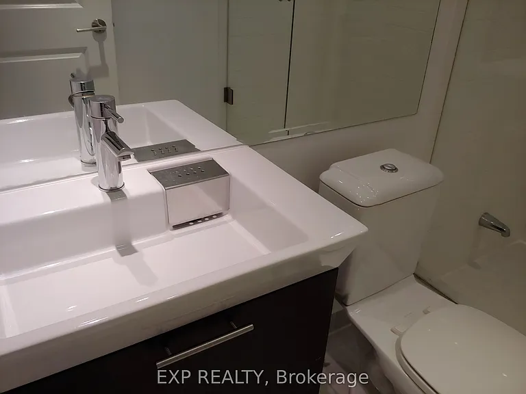 386 Yonge St #3115 — Photo 10