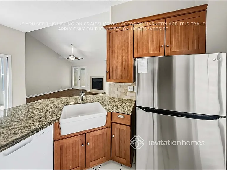 6419 Horsepen Bayou Dr — Photo 9