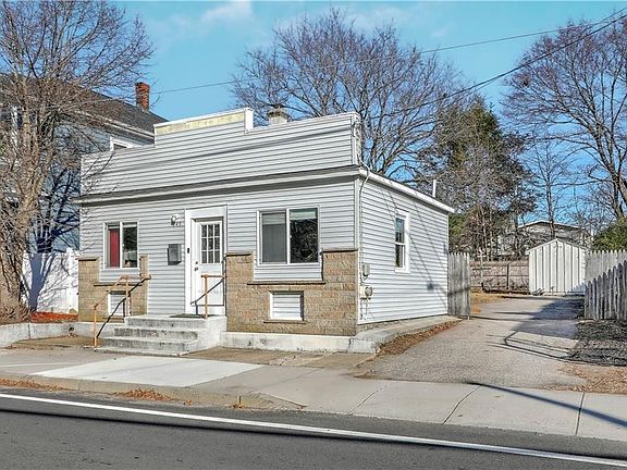 2nd image of 245 Woonasquatucket Ave