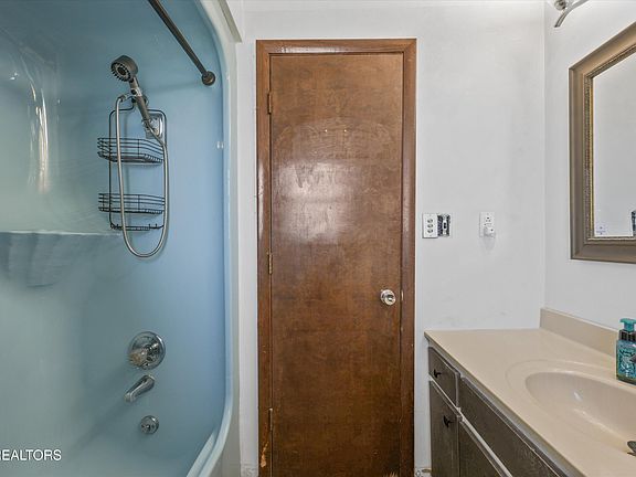 12th image of this home