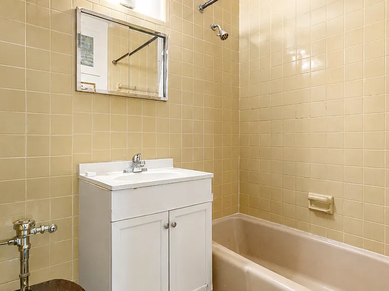 46 W 87th St #4B — Photo 7