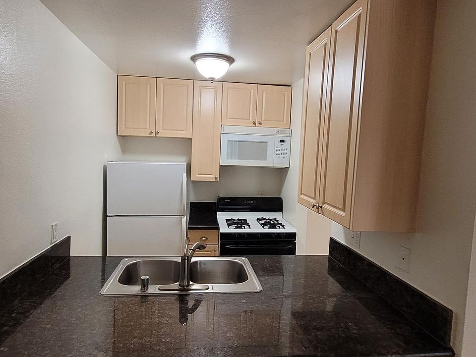 1st image of 423 S Westmoreland Ave #Ecee6f46c