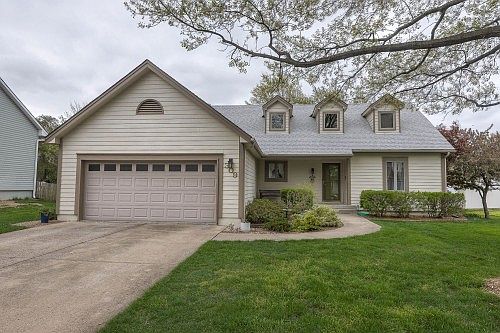 1st image of 309 NE Adams Dr