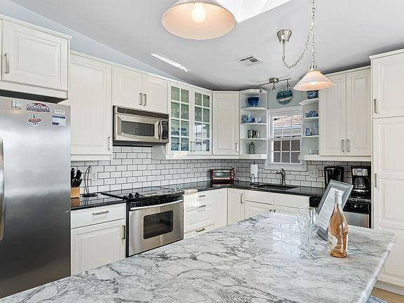 5th image of 5414 Central Ave #2