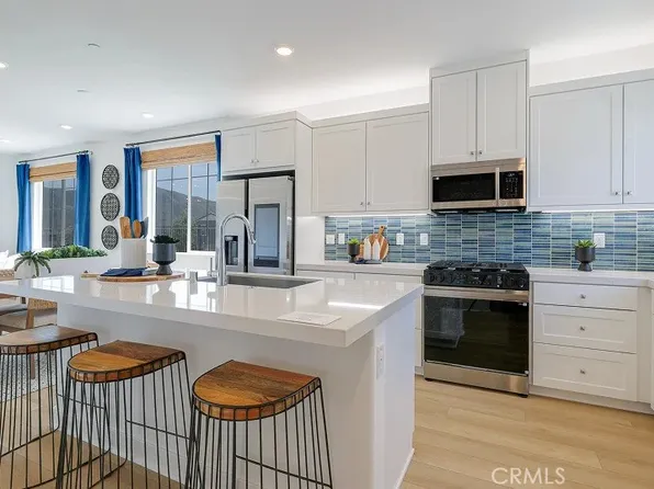 2169 Aneto Way, Santa Paula, CA 93060