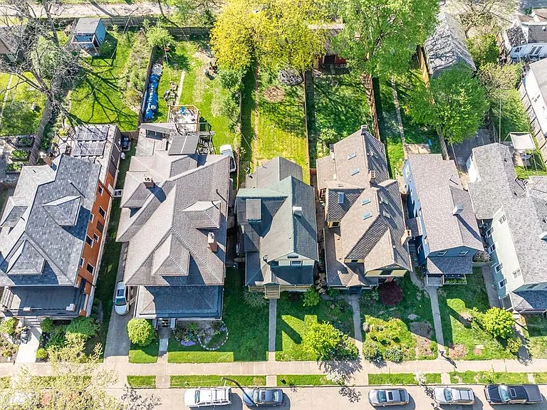 320 Park Dr — Photo 41