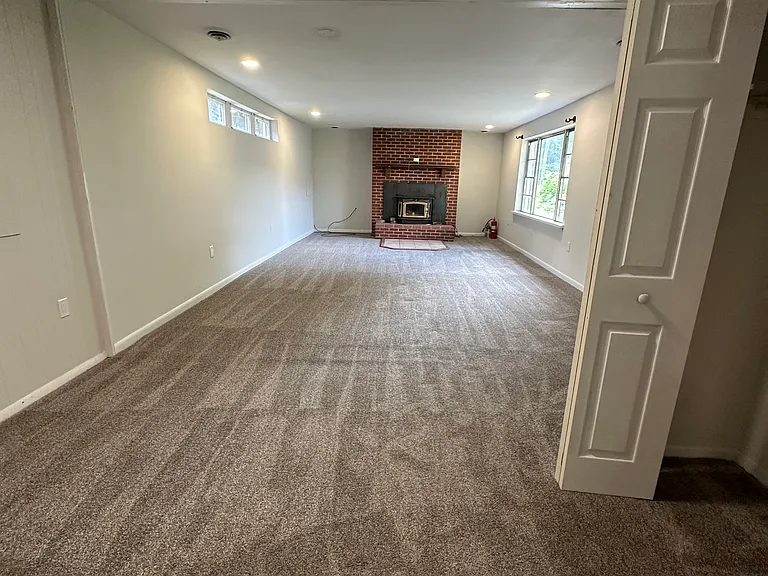 80 Westmoreland Dr — Photo 9