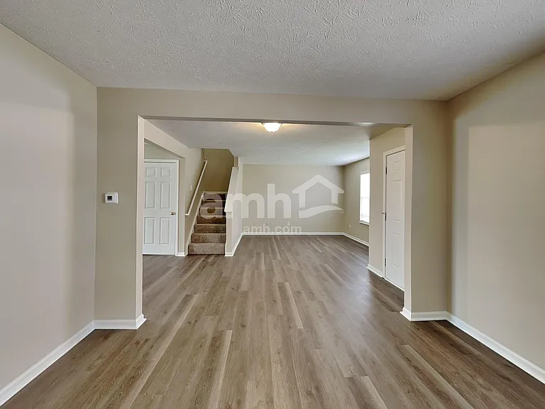 10825 Spring Green Dr — Photo 7