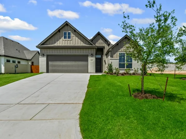 207 Mitchell Dr, Glen Rose, TX 76043