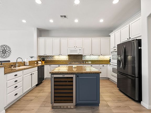 4th image of 80365 Camino San Lucas