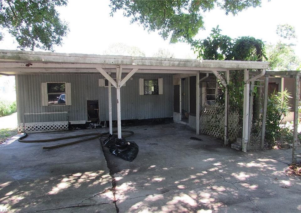 1st image of 2302 Laurel Ln