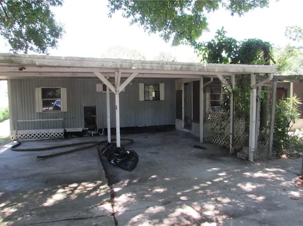 2302 Laurel Ln, North Fort Myers, FL 33917