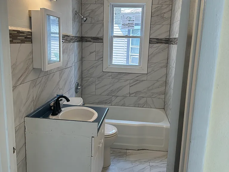 54 Humber Ave #1 — Photo 7