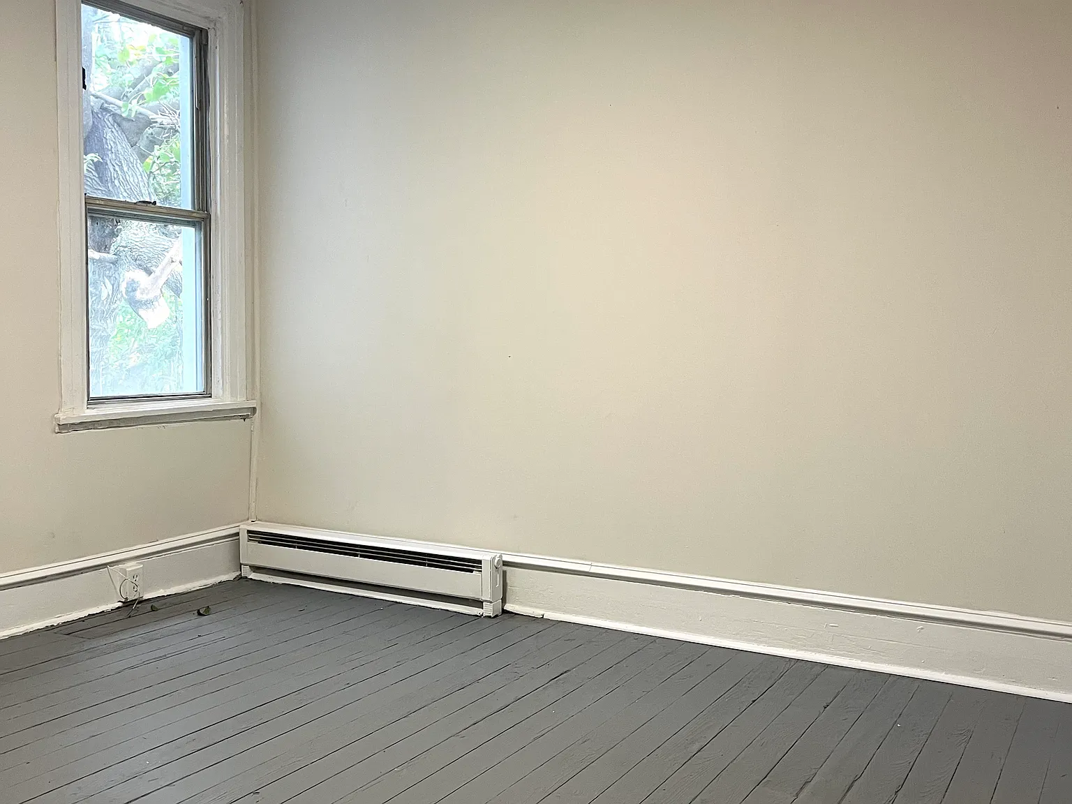 2 bed, 700 sqft, $1,300 — Photo 3