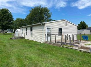 124 S Barclay St, Fairmount, IN 46928