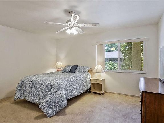 5th image of 410 Acacia Ave