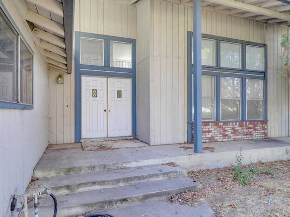 4th image of 2236 Chapel Hill Cir