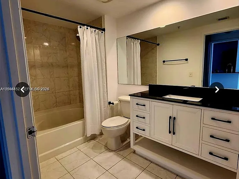 18800 NE 29th Ave #1007 — Photo 4