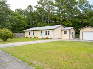 146 Bayberry Rd, Newport, NC 28570