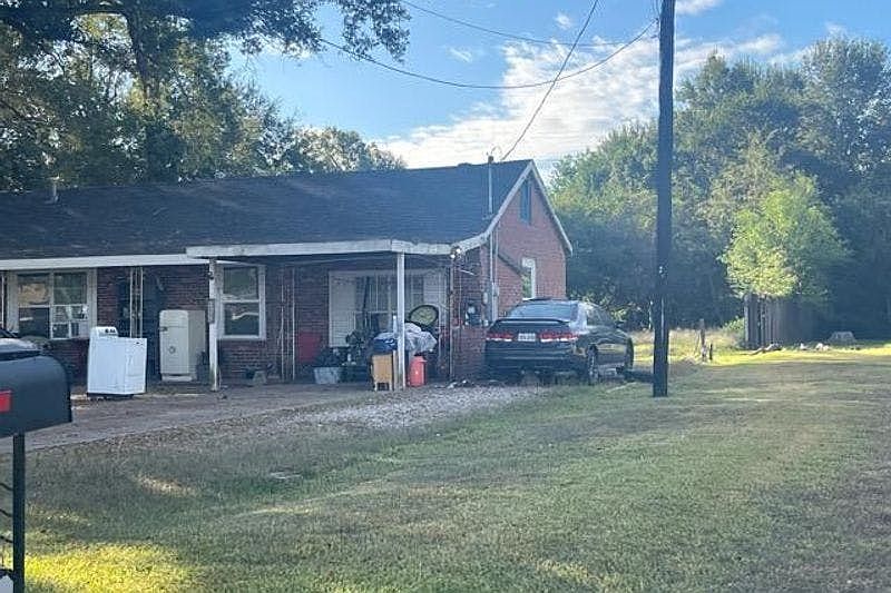 1st image of 625 W Lincoln St