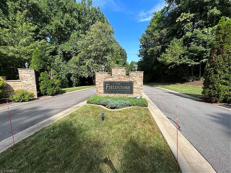 2nd image of Patio Home Fieldstone Dr Lot 10