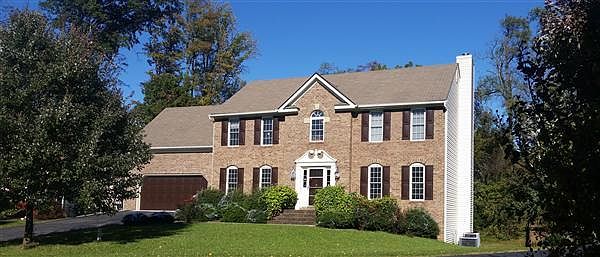 1st image of 6392 Sandhurst Dr