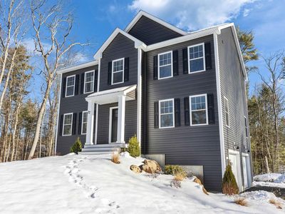 37 Reed Road, Sandown, NH, 03873
