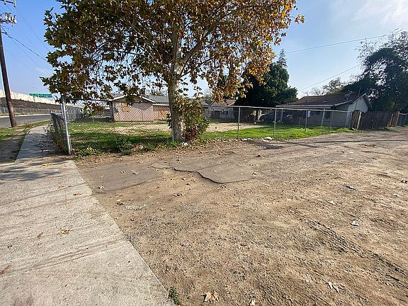 4th image of 3232 E Harvey Ave