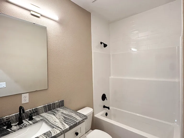 504 E Burgess Rd #D — Photo 4